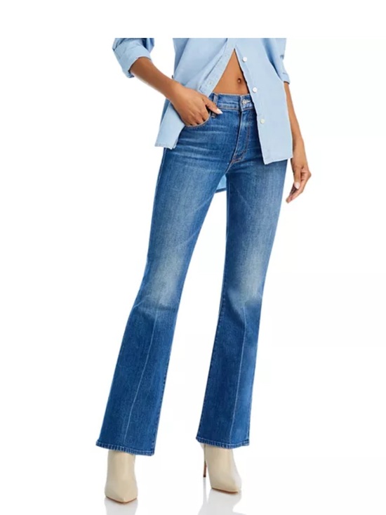 MOTHER Denim - MOTHER The Weekender Flare Mid Rise Jeans in It's A Small World Wash